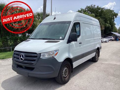 Used 2022 Mercedes-Benz Sprinter 2500 image 1