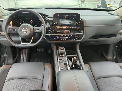 Used 2025 Nissan Pathfinder Platinum w/ Cargo Package FWD image 27