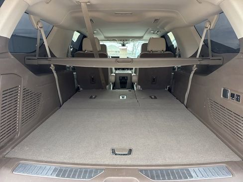 Used 2022 GMC Yukon XL Denali image 45