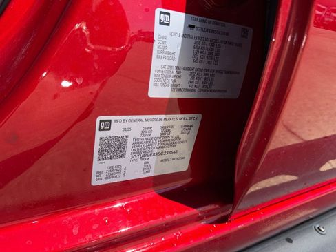 Used 2025 GMC Sierra 1500 AT4 w/ AT4 Premium Package image 34