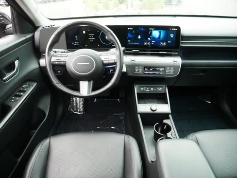 Used 2024 Hyundai Kona Limited AWD/4WD image 19