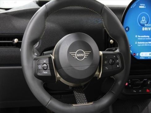 Certified 2025 MINI Cooper S image 9