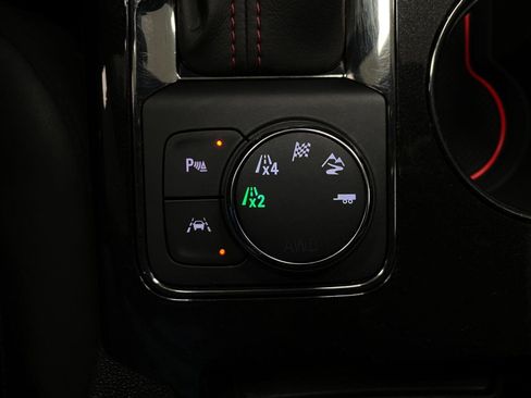 Used 2024 Chevrolet Blazer RS w/ Enhanced Convenience Package AWD/4WD image 28
