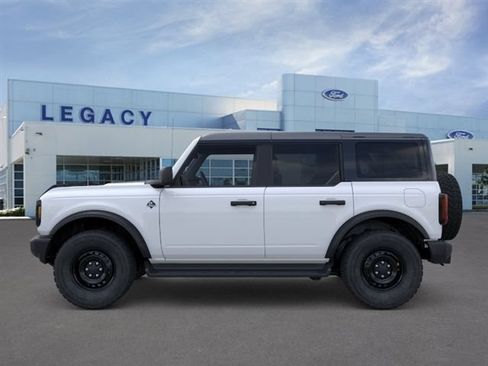 New 2026 Ford Bronco Outer Banks AWD/4WD image 3
