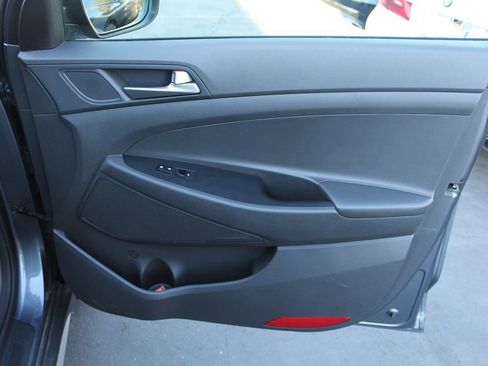 Used 2018 Hyundai Tucson SEL image 20