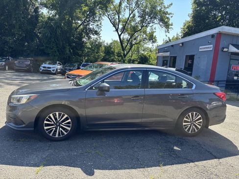 Used 2019 Subaru Legacy 2.5i Premium AWD/4WD image 2