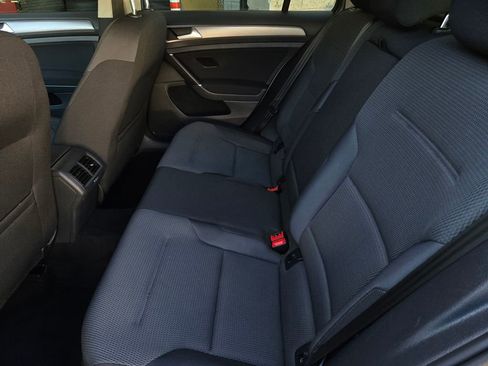 Used 2017 Volkswagen Golf S image 12