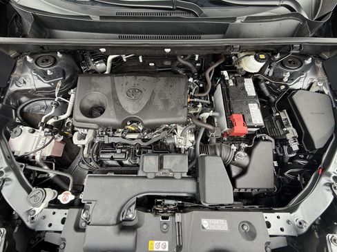 Used 2025 Toyota RAV4 XLE AWD/4WD image 15