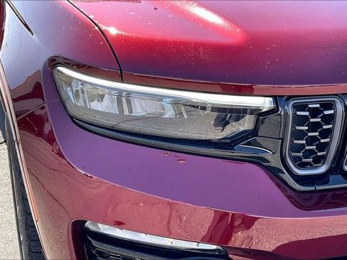 Certified 2025 Jeep Grand Cherokee Summit AWD/4WD image 32