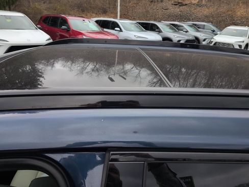 Used 2020 Cadillac XT4 Sport image 5