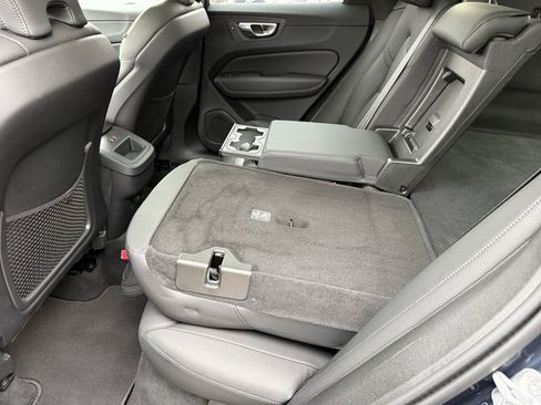 Certified 2025 Volvo XC60 B5 Plus image 34