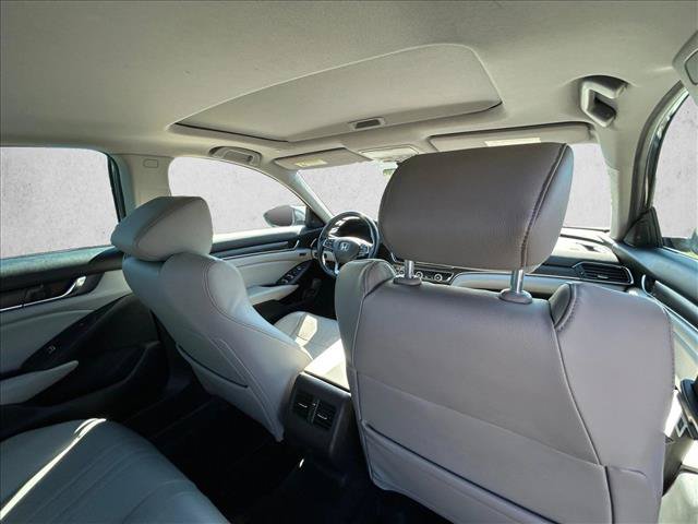 Used 2018 Honda Accord Touring image 24