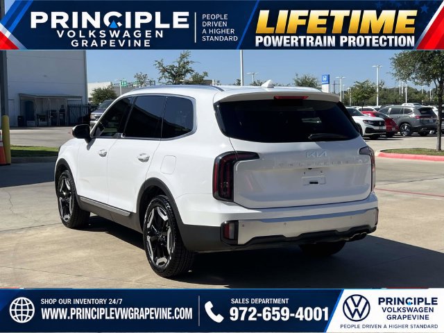 Used 2024 Kia Telluride EX w/ EX Captain's Chair Package FWD image 8