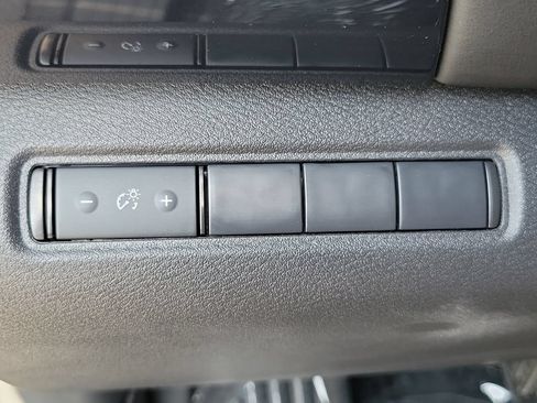 Used 2025 Nissan Pathfinder S FWD image 15