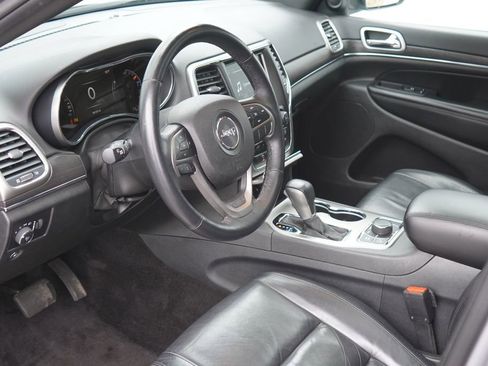 Used 2018 Jeep Grand Cherokee Limited AWD/4WD image 13