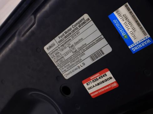 Used 2019 Ford Mustang GT Premium RWD image 30