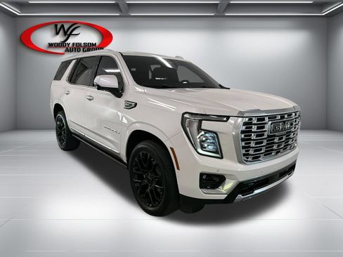 Used 2025 GMC Yukon Denali w/ Sun & Power Step Package AWD/4WD image 3