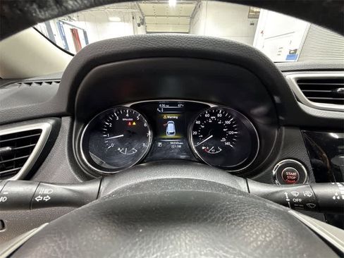 Used 2015 Nissan Rogue SL w/ SL Premium Package image 35