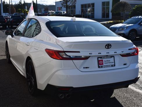 Certified 2025 Toyota Camry SE w/ Convenience Package image 7