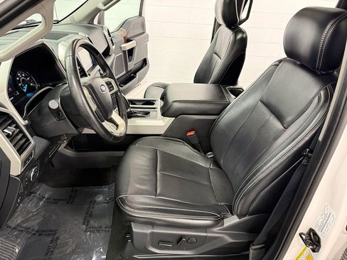 Used 2019 Ford F150 Lariat image 10