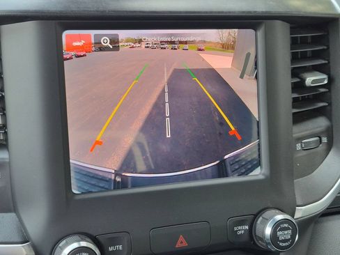 Used 2024 RAM 2500 Big Horn w/ Protection Group AWD/4WD image 17