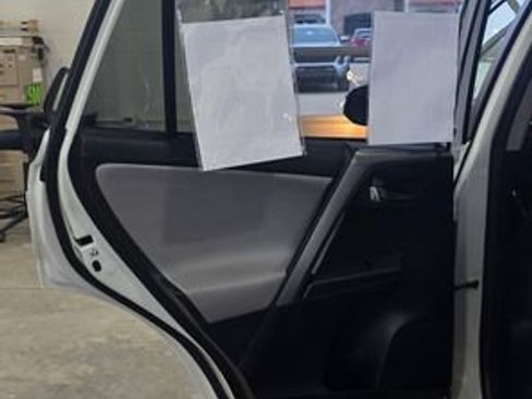 Used 2018 Toyota RAV4 XLE image 24