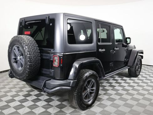 Used 2017 Jeep Wrangler Unlimited Sahara AWD/4WD image 2