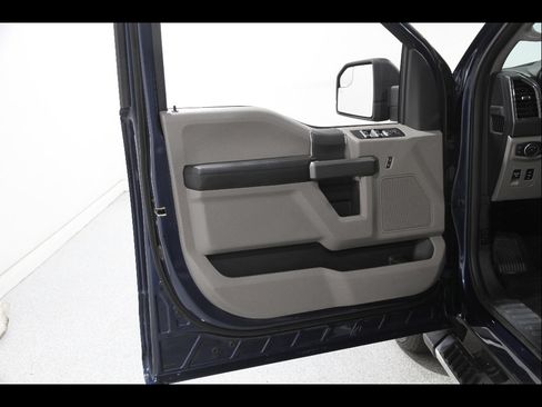 Used 2018 Ford F150 XLT w/ Equipment Group 302A Luxury AWD/4WD image 5