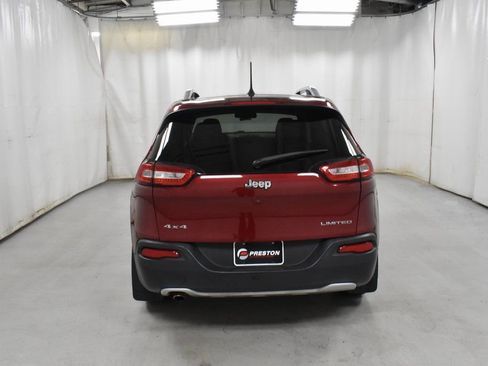 Used 2017 Jeep Cherokee Limited image 6