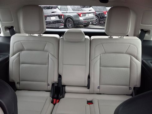Used 2025 Lincoln Navigator Reserve AWD/4WD image 16