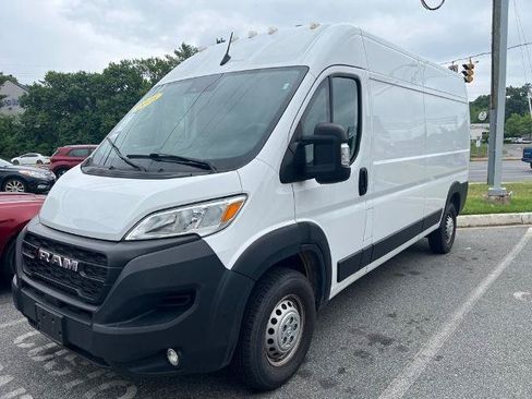 Used 2025 RAM ProMaster 3500 w/ Convenience Group FWD image 3
