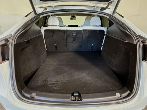 Used 2023 Tesla Model Y Long Range image 34