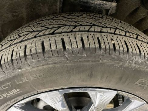 Certified 2023 Chevrolet Traverse RS image 23