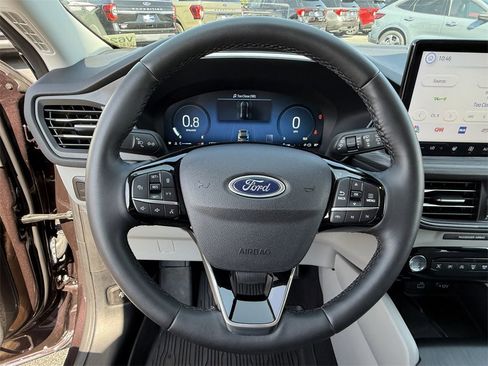 Used 2023 Ford Escape Platinum w/ Premium Technology Package image 22