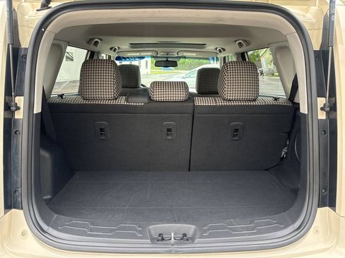 Used 2011 Kia Soul ! FWD image 22