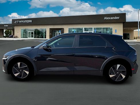 New 2026 Hyundai Ioniq 5 SEL RWD image 3