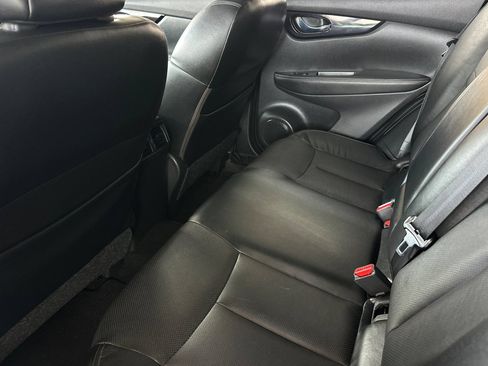 Used 2017 Nissan Rogue Sport SL FWD image 11