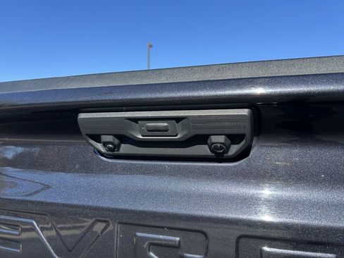 Used 2024 Chevrolet Silverado 1500 High Country image 30