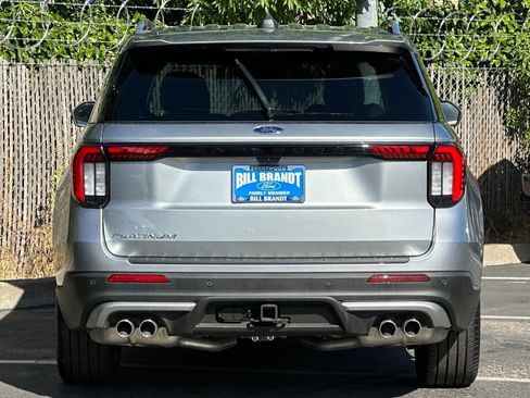 Used 2025 Ford Explorer Platinum w/ Ultimate Package image 7