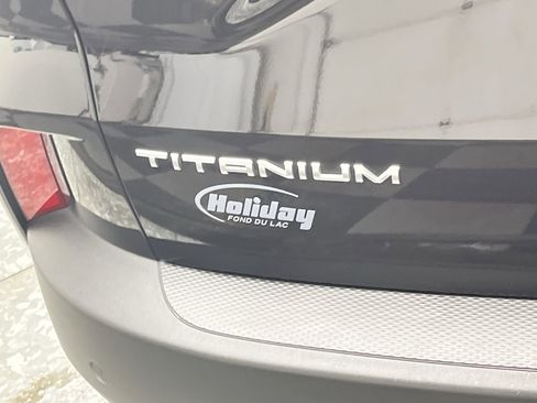 Used 2022 Ford Escape Titanium w/ Class II Trailer Tow Package image 31