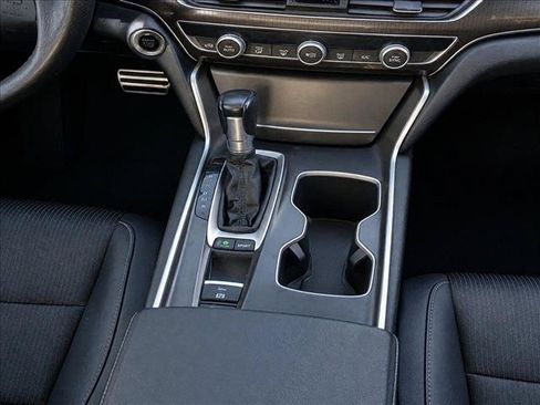 Used 2019 Honda Accord Sport image 17