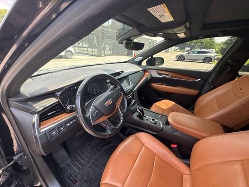 Used 2020 Cadillac XT5 Premium Luxury AWD/4WD image 16