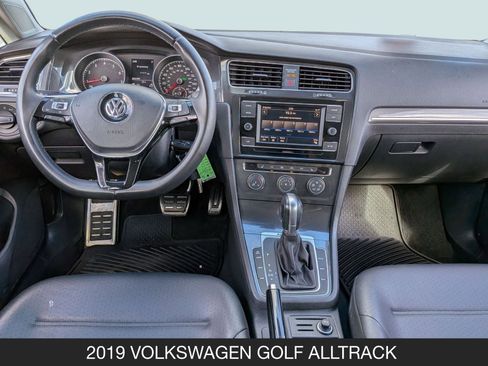 Used 2019 Volkswagen Golf Alltrack S image 13