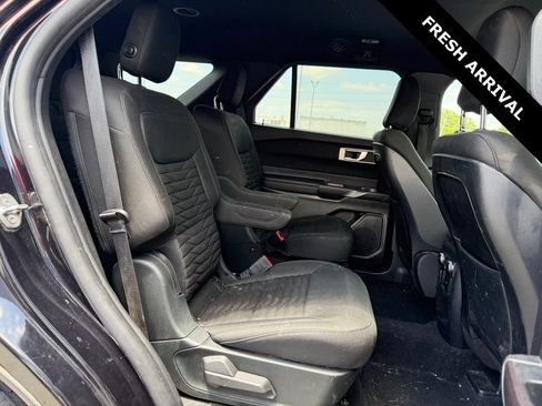Used 2020 Ford Explorer XLT AWD/4WD image 12
