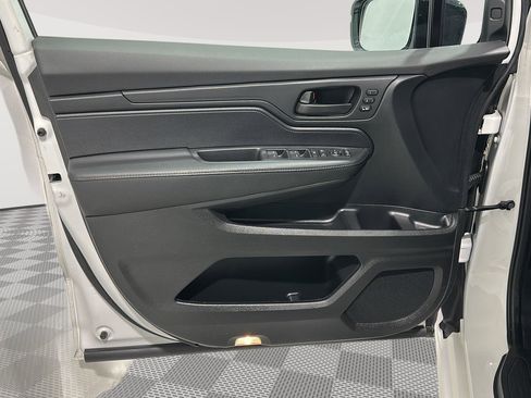 Used 2024 Honda Odyssey Sport image 19