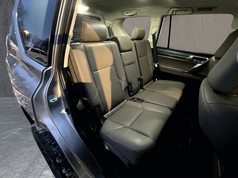 Used 2020 Lexus GX 460 Premium image 24
