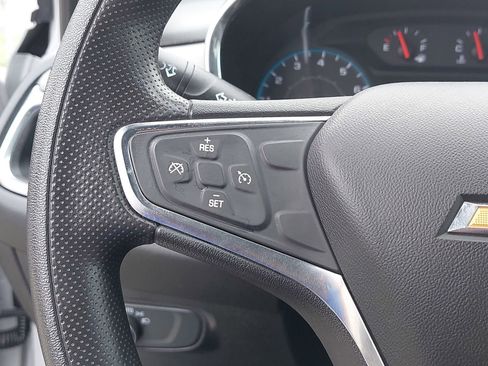 Used 2019 Chevrolet Equinox LS w/ LS Convenience Package FWD image 16
