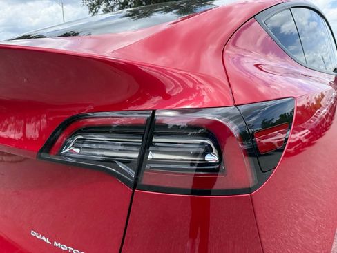Used 2023 Tesla Model Y Long Range AWD/4WD image 11