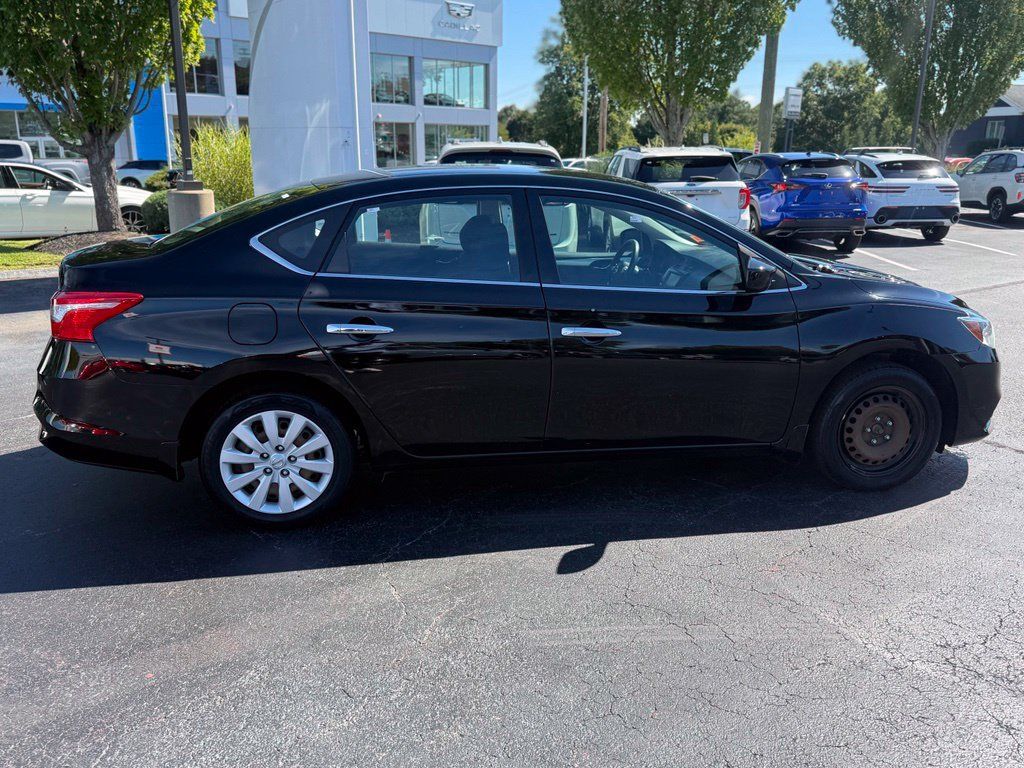 Used 2019 Nissan Sentra S FWD image 9