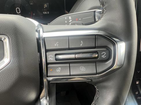 Used 2025 GMC Yukon Denali image 25